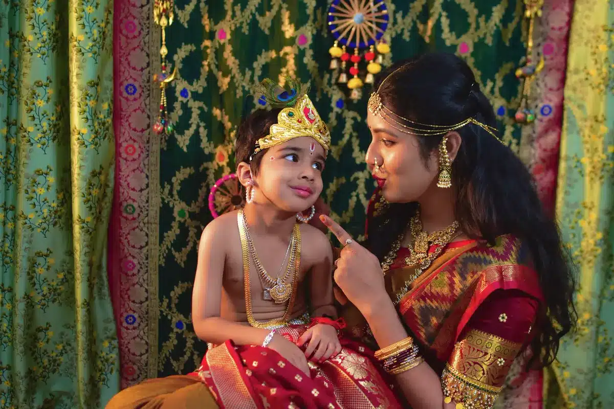 Surdas ke pad: यशोदा और बाल कृष्ण के वात्सल्य का दृश्य